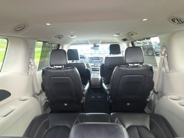 2023 Chrysler Pacifica Touring-L