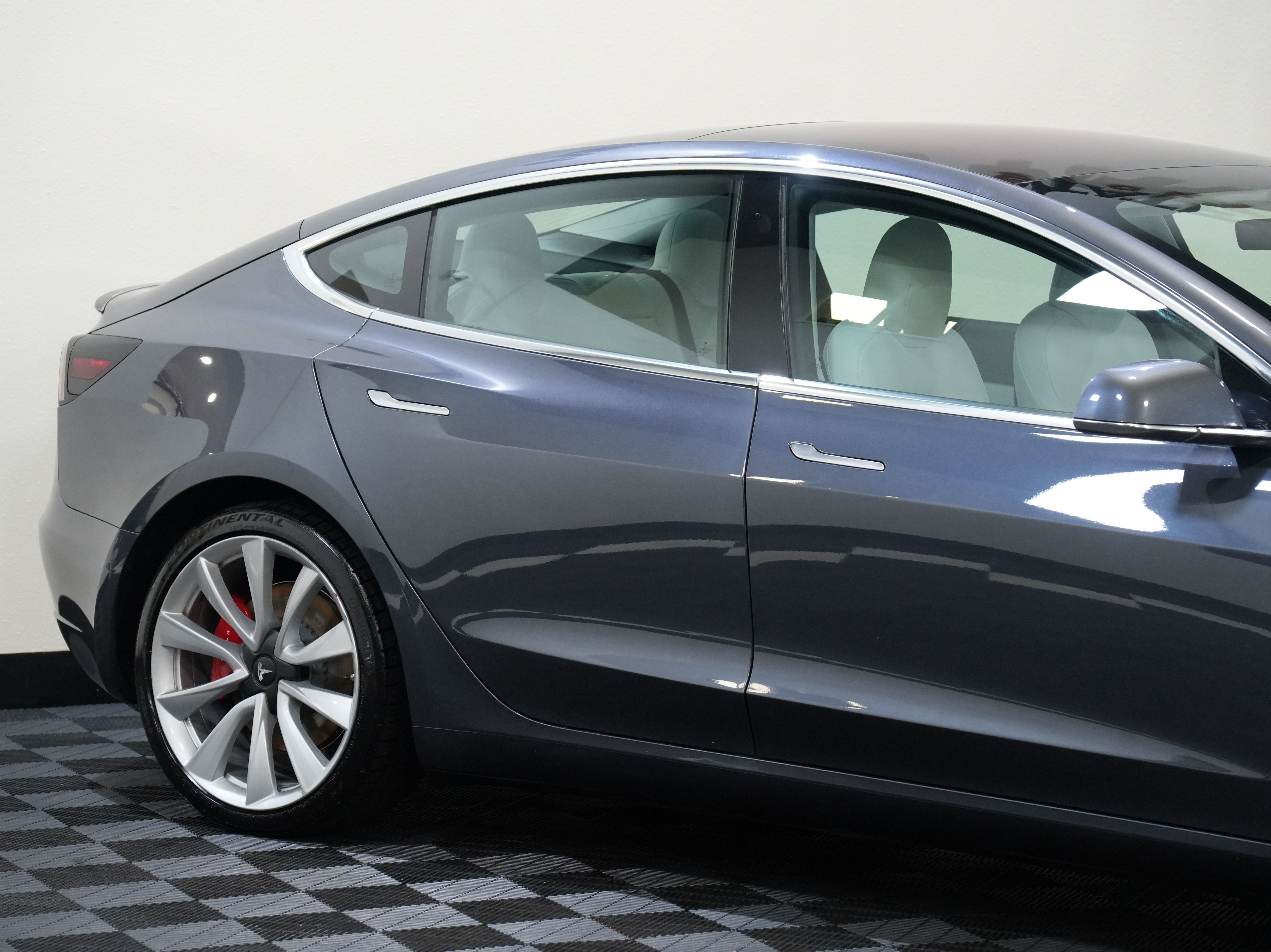 2019 Tesla Model 3 Performance