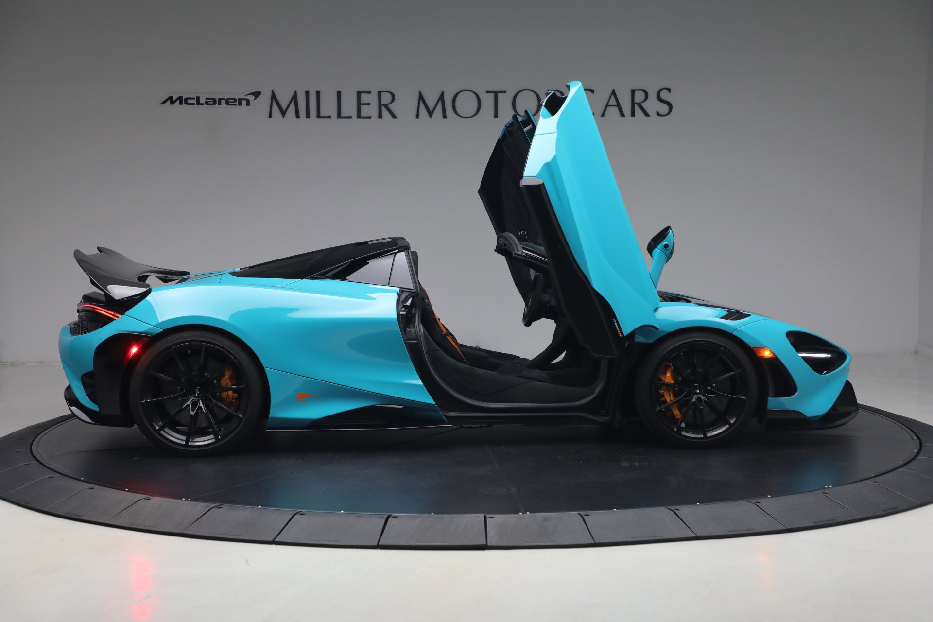 Used 2022 McLaren 765LT photo 19