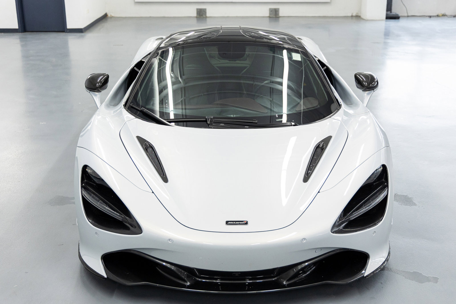 Used 2018 McLaren 720S photo 12