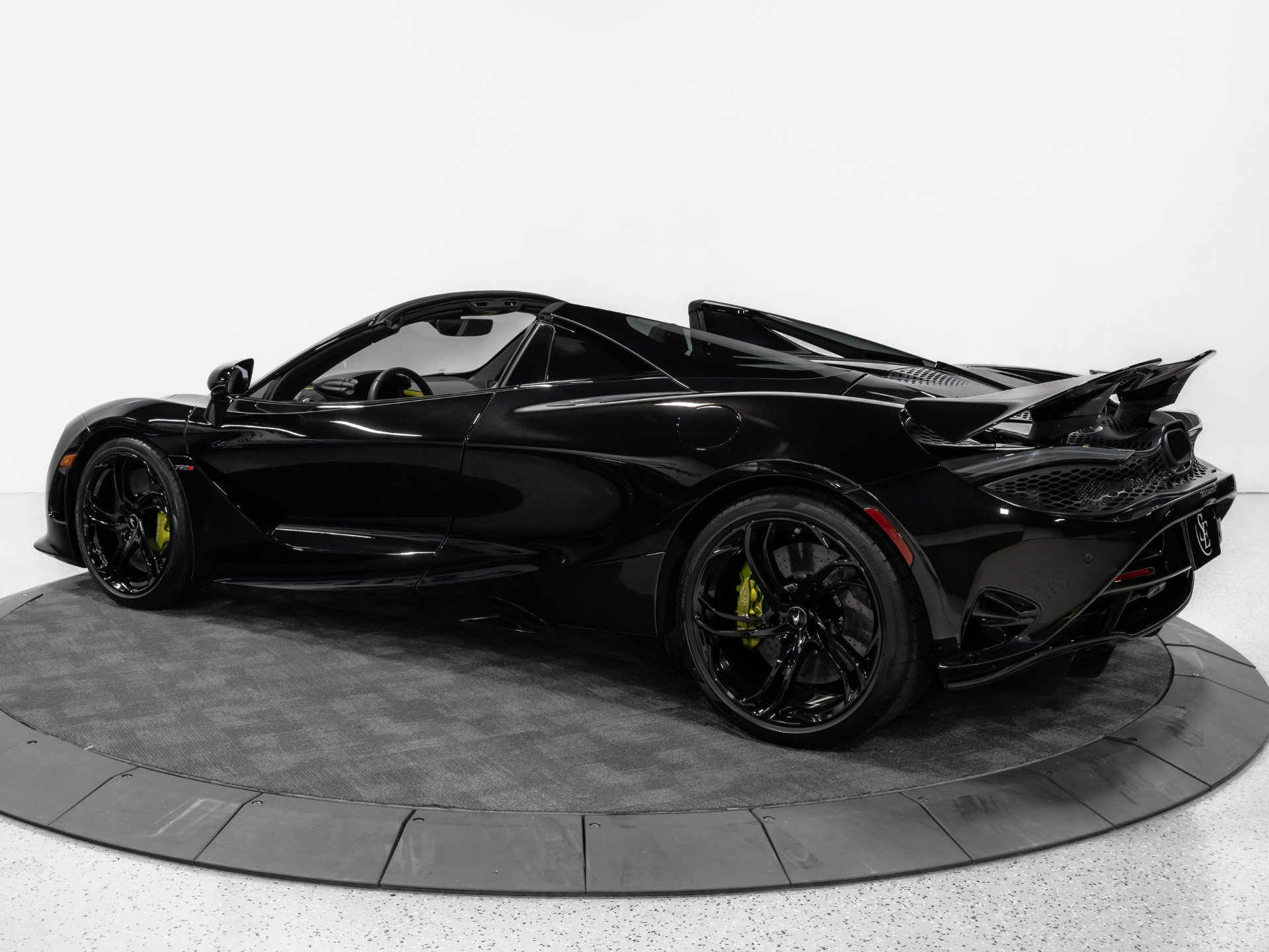 Used 2025 McLaren 750S Spider photo 8