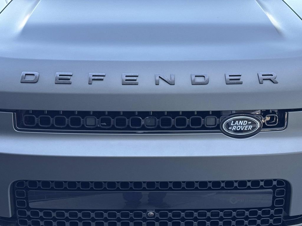 2025 Land Rover Defender 110