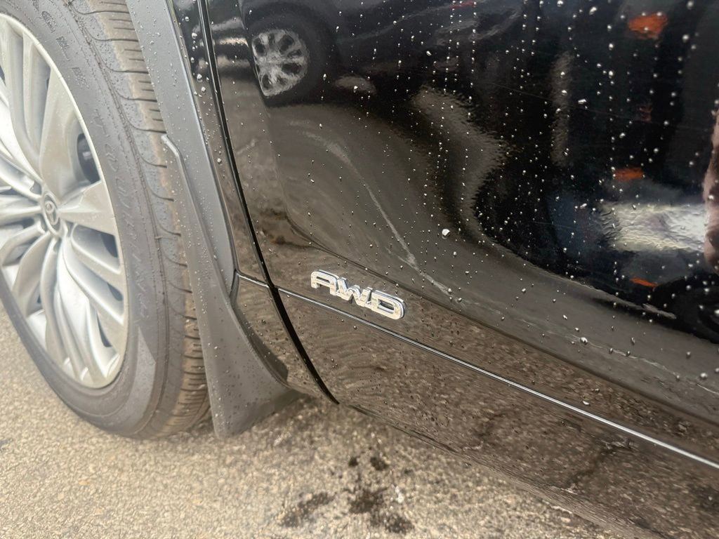 2025 Toyota Highlander Platinum