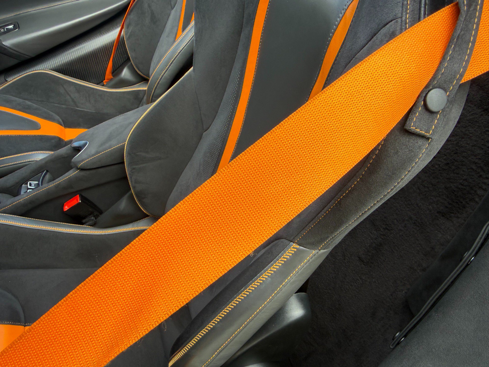 Used 2021 McLaren 720S Performance photo 37