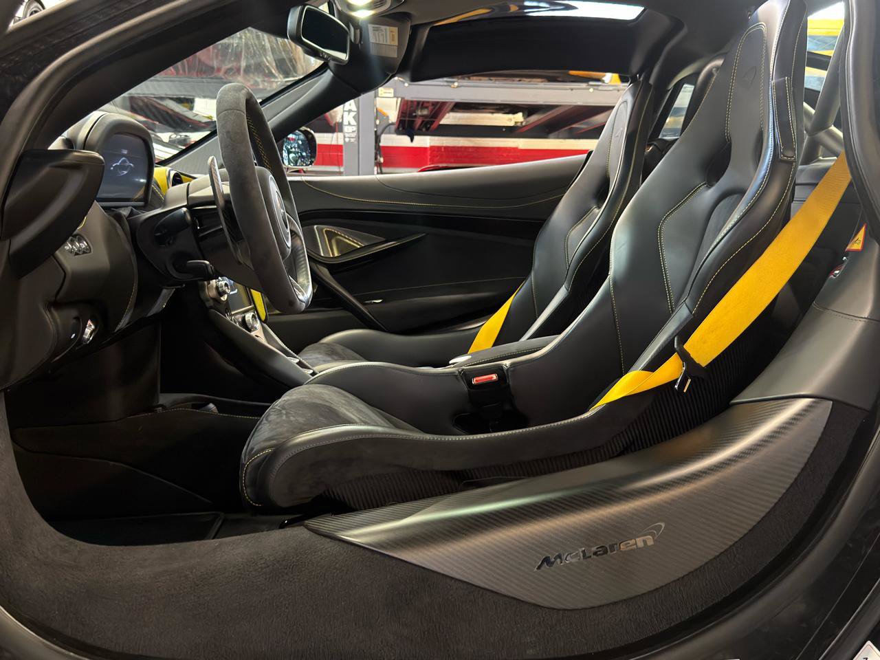 Used 2018 McLaren 720S photo 28
