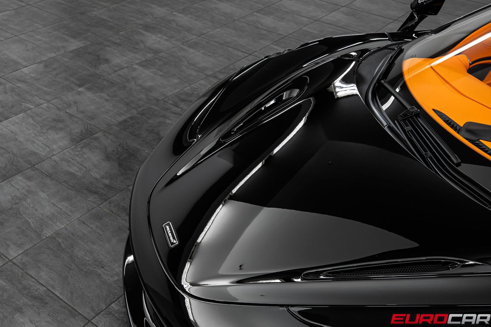 Used 2022 McLaren 765LT photo 12