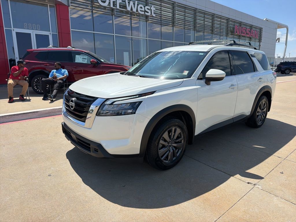 Used 2024 Nissan Pathfinder SV
