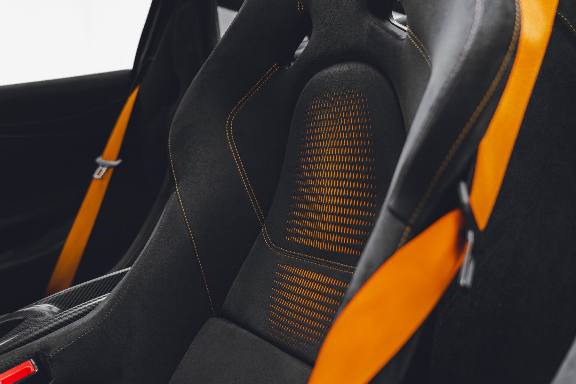 Used 2021 McLaren 765LT photo 42