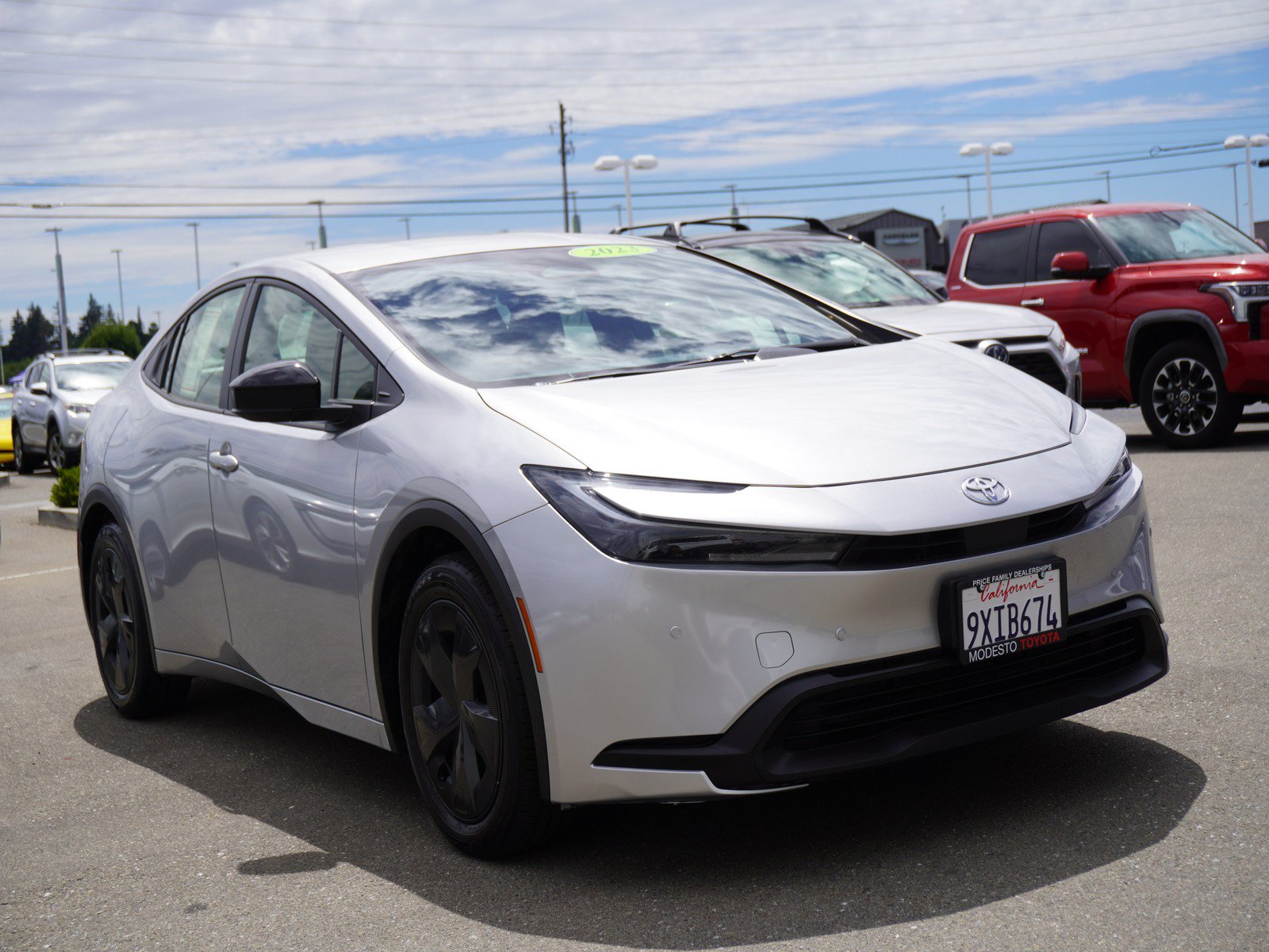 Used 2023 Toyota Prius LE