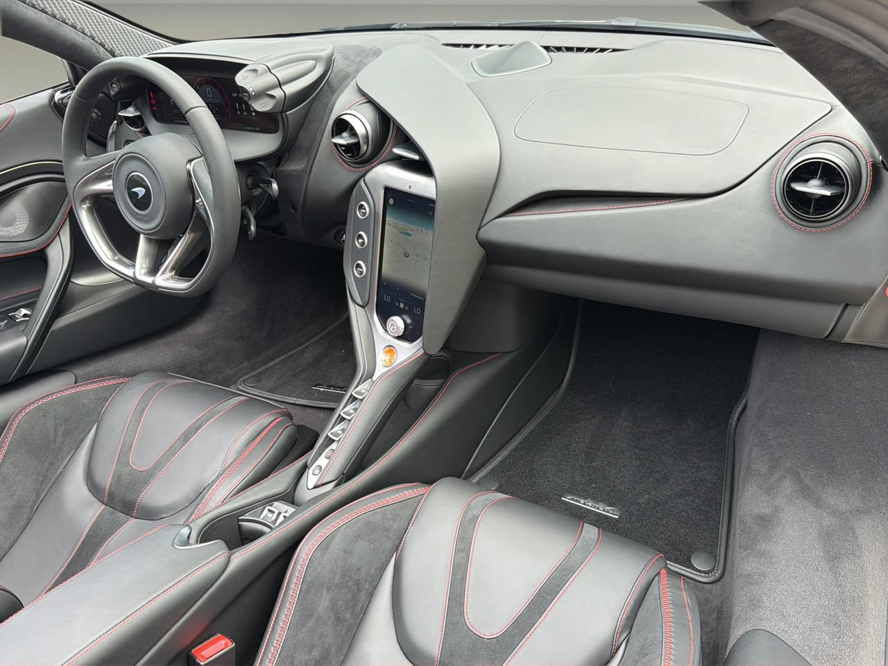 Used 2025 McLaren 750S Spider photo 19
