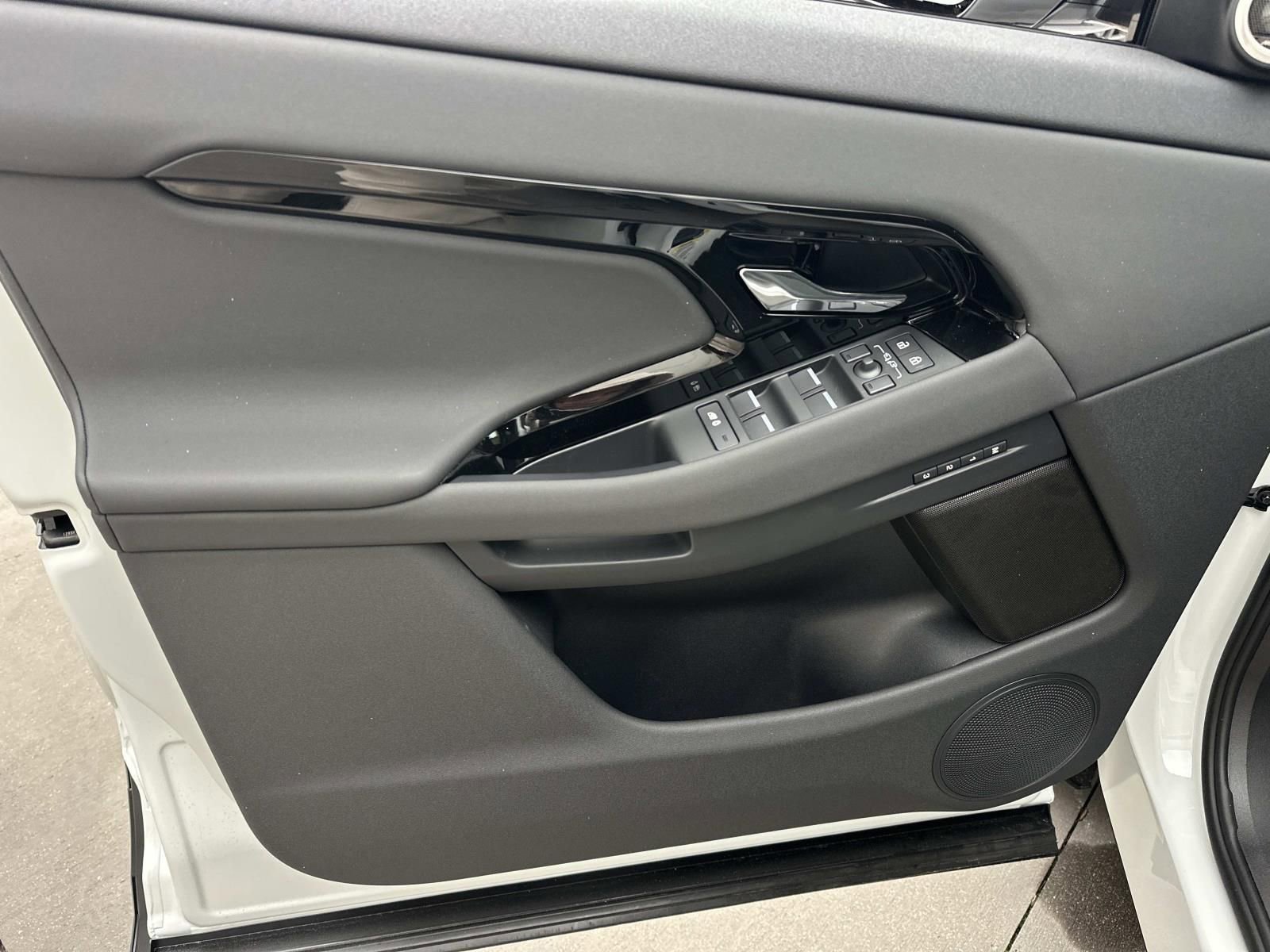 2026 Land Rover Range Rover Evoque S