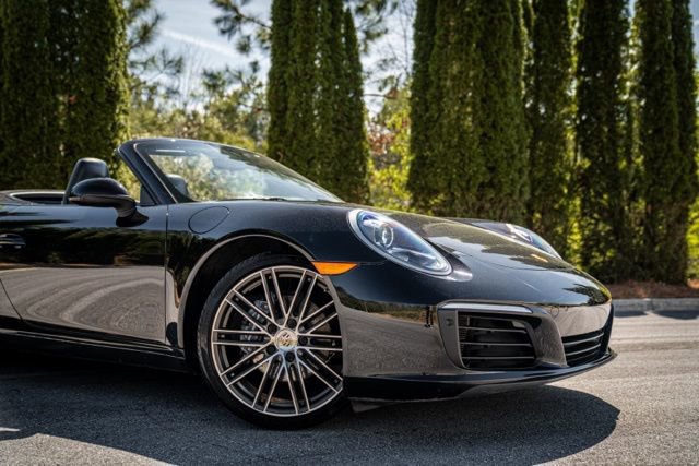 2019 Porsche 911 Carrera