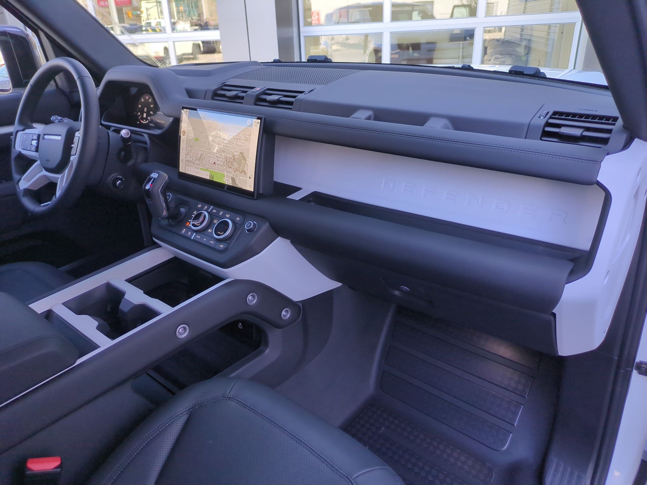 2025 Land Rover Defender 110 S