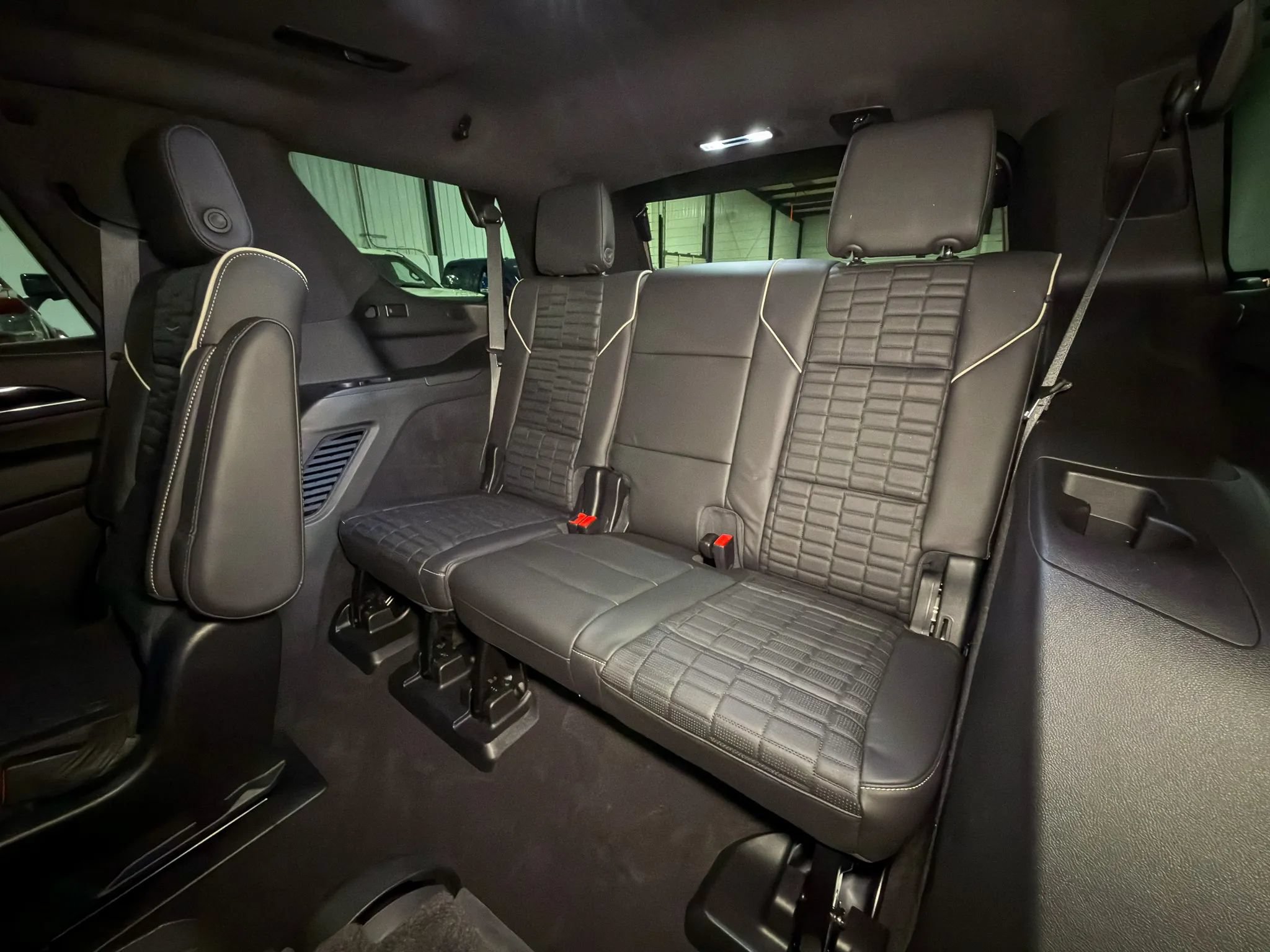 2024 Cadillac Escalade-V V-Series - Photo 11