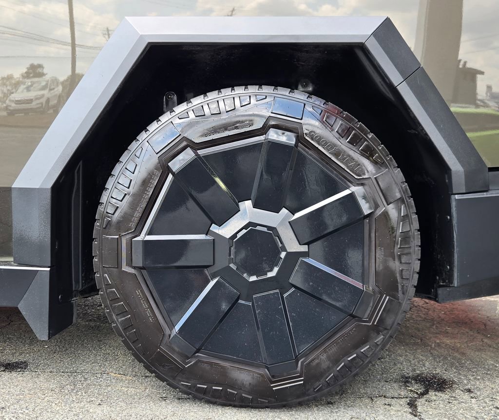 2024 Tesla Cybertruck AWD Crew Cab
