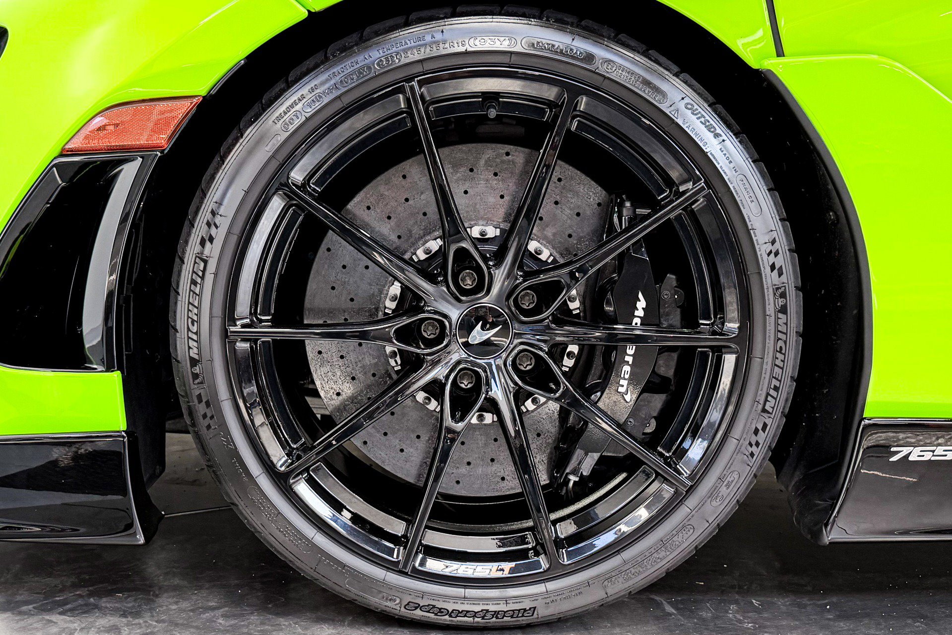 Used 2021 McLaren 765LT photo 10