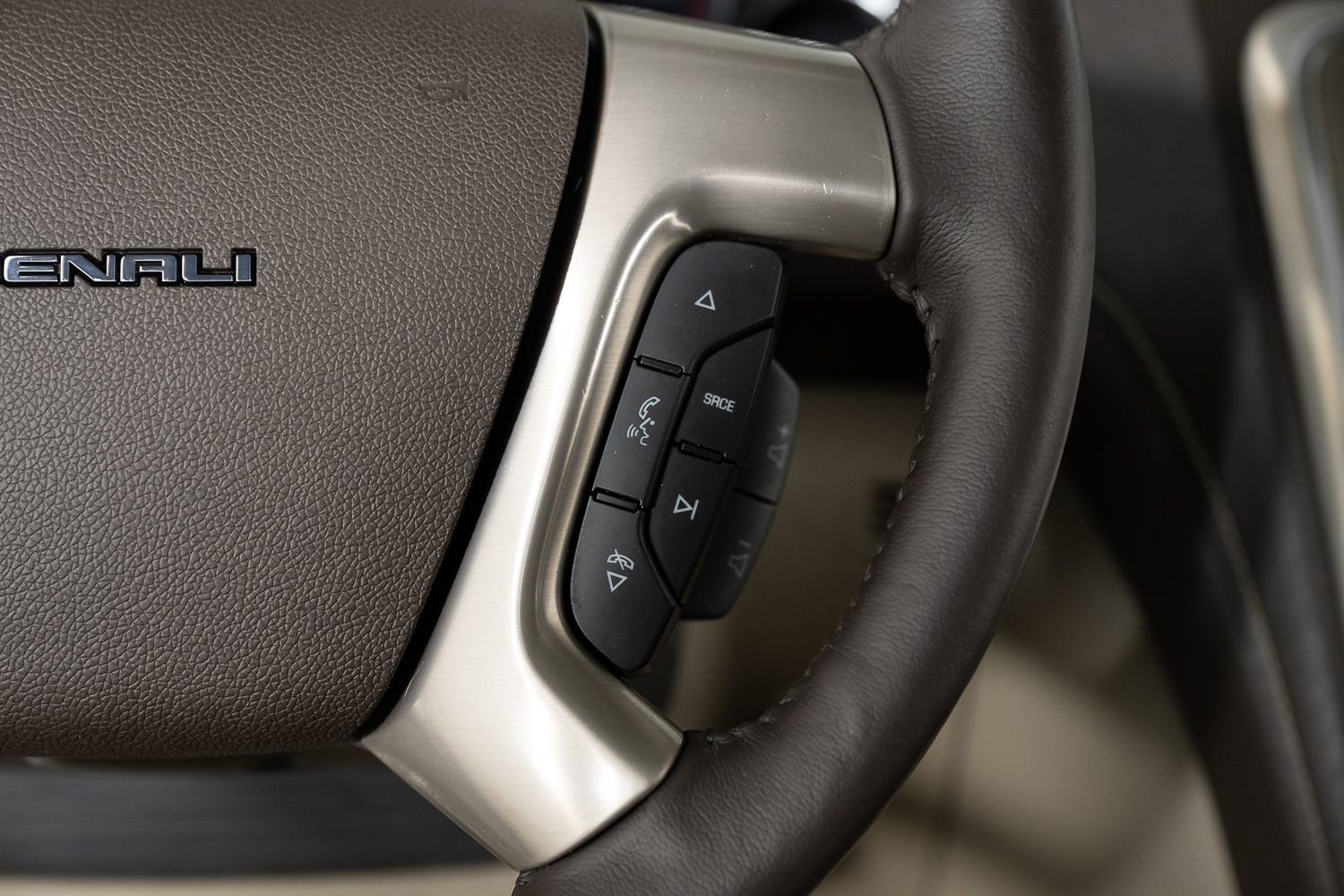 2015 GMC Acadia Denali