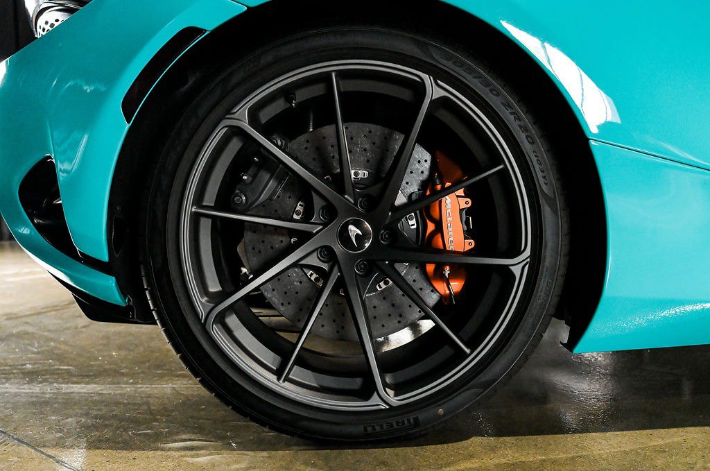 Used 2025 McLaren 750S Spider photo 32