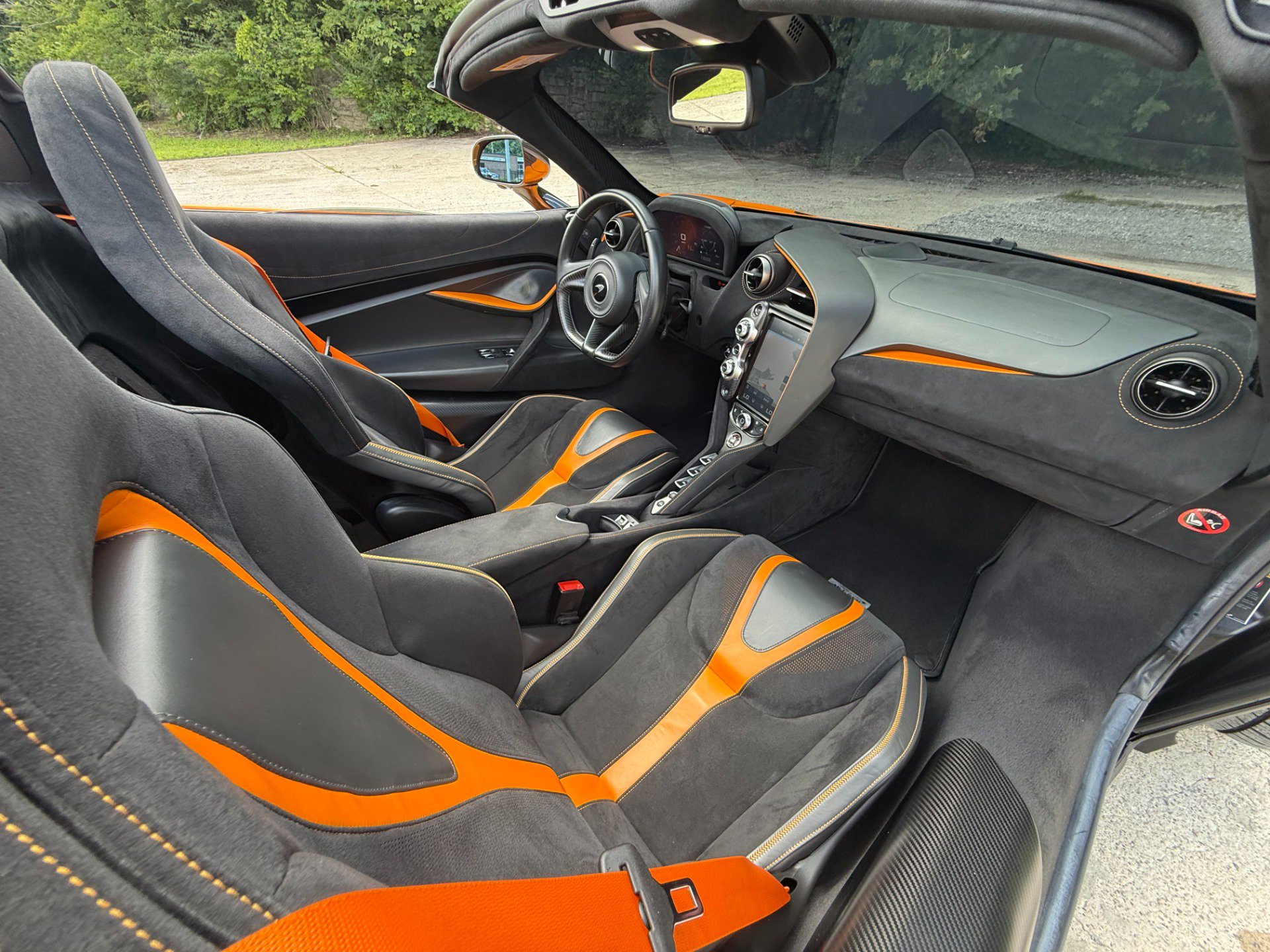 Used 2021 McLaren 720S Performance photo 24