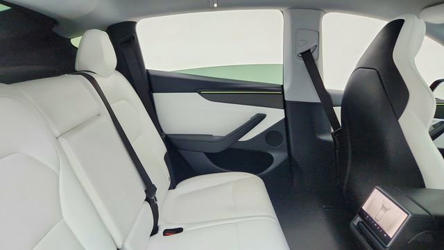 2026 Tesla Model Y Performance