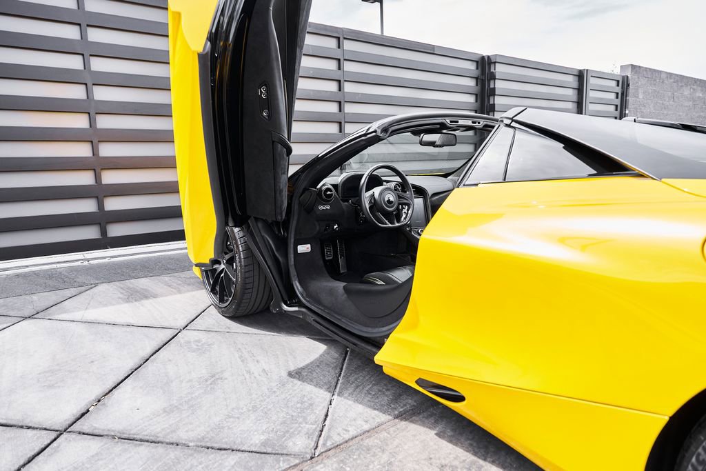 Used 2021 McLaren 720S Luxury photo 29