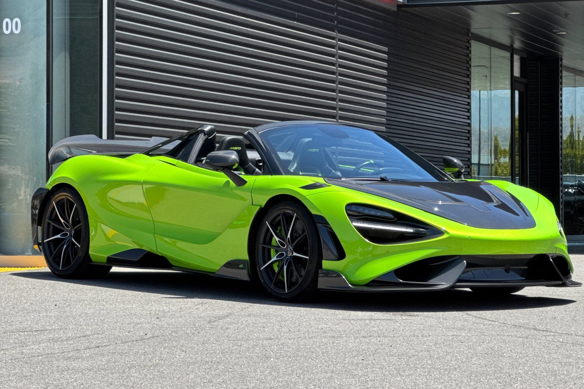 Used 2022 McLaren 765LT photo 10