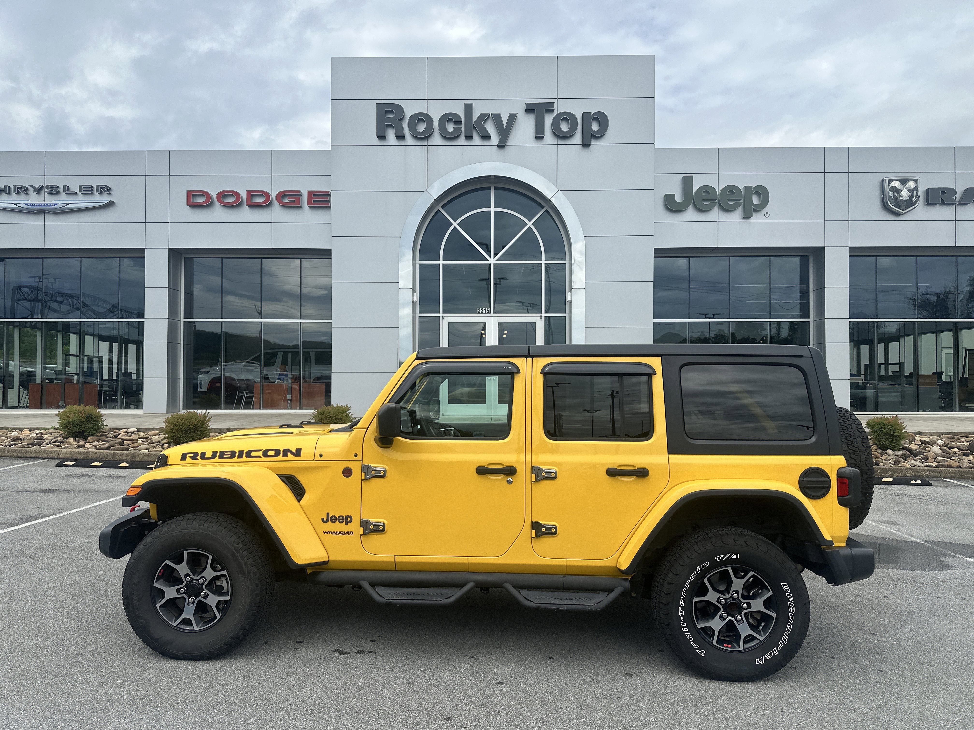 Used 2019 Jeep Wrangler Unlimited Rubicon w/ Cold Weather Group