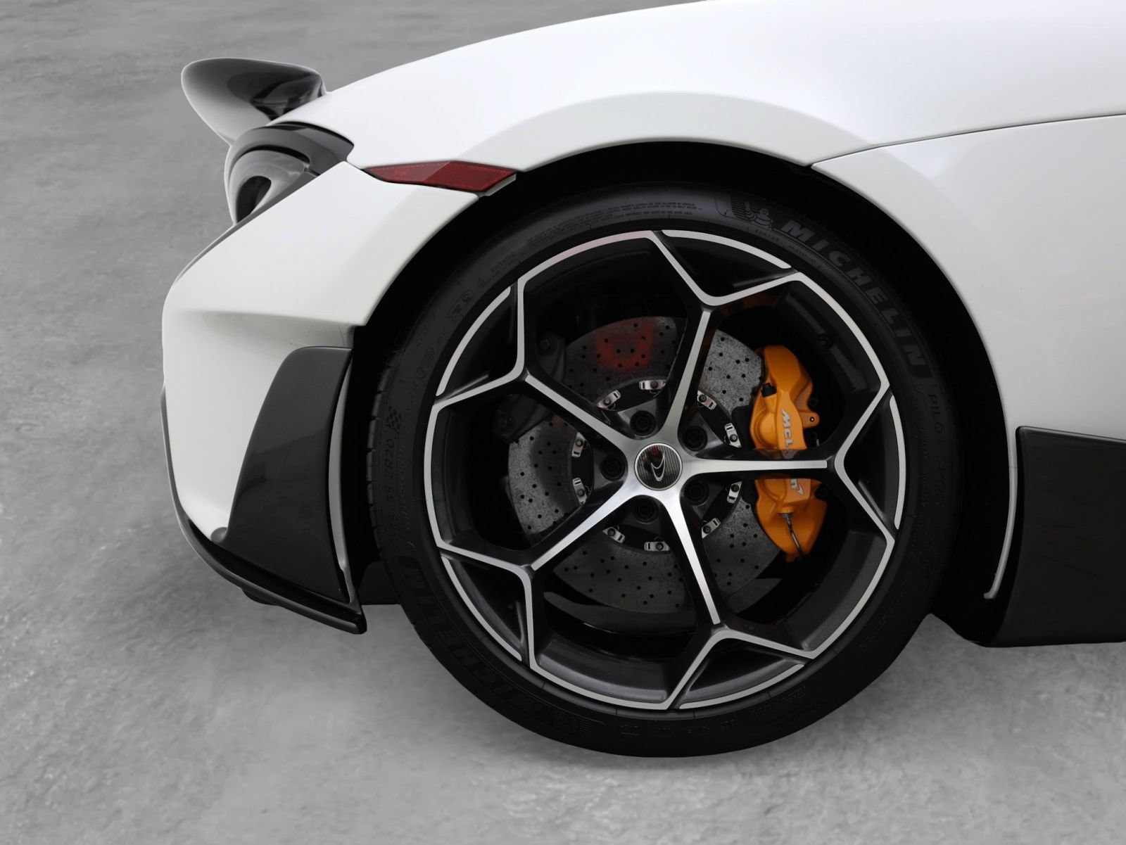 Used 2020 McLaren 600LT Spider photo 31