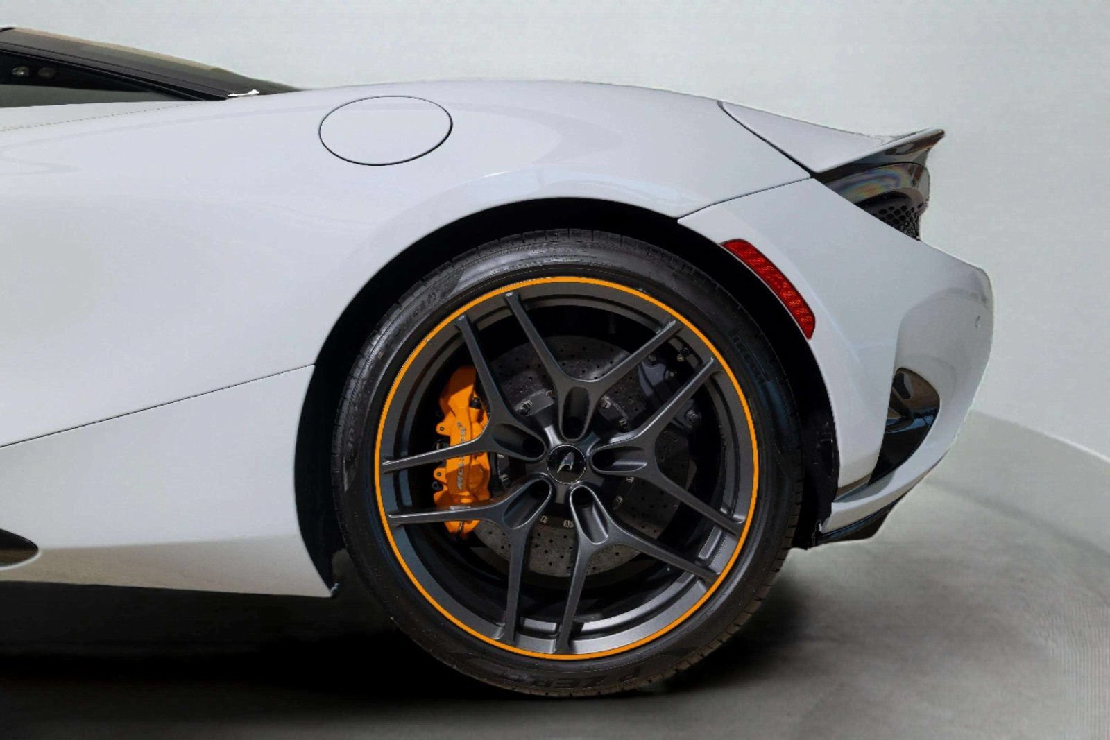 New 2026 McLaren 750S photo 14