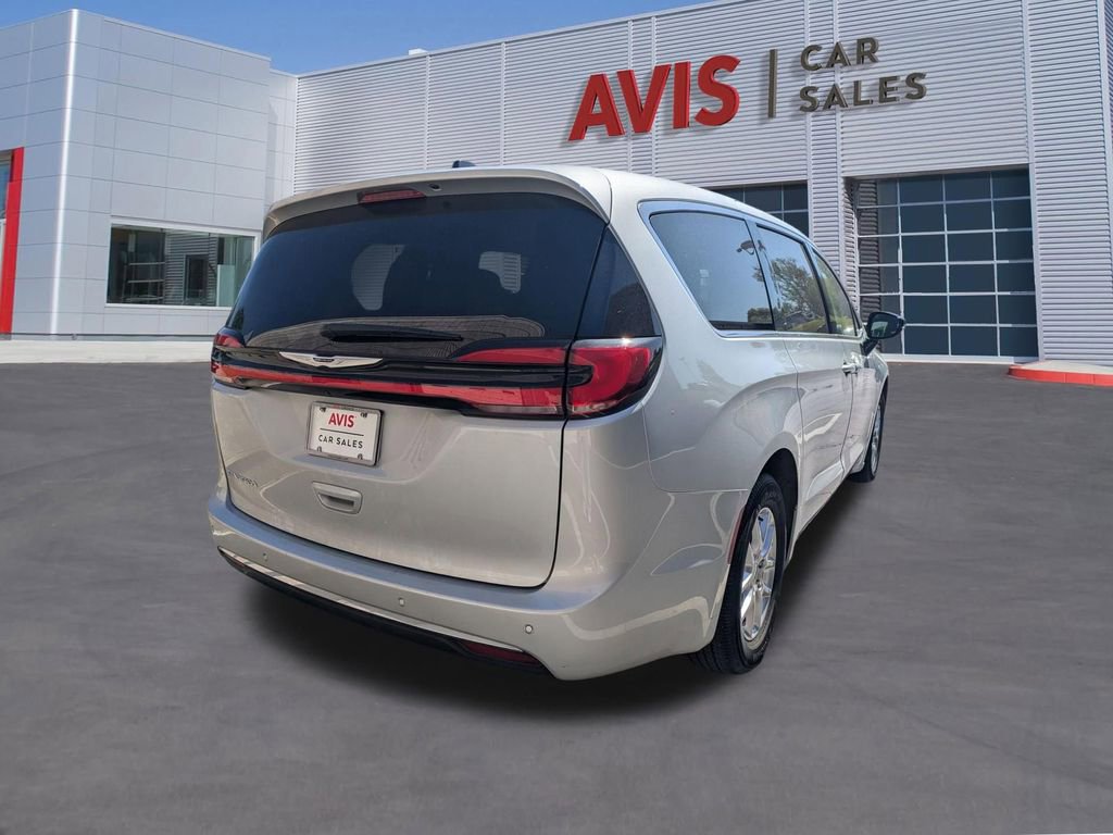 2024 Chrysler Pacifica Touring-L