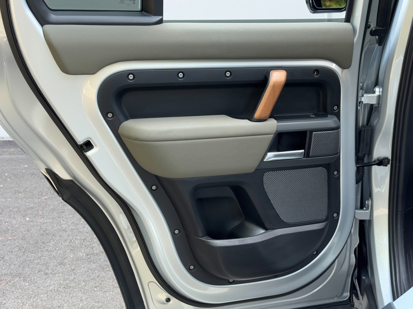 2023 Land Rover Defender 110 X