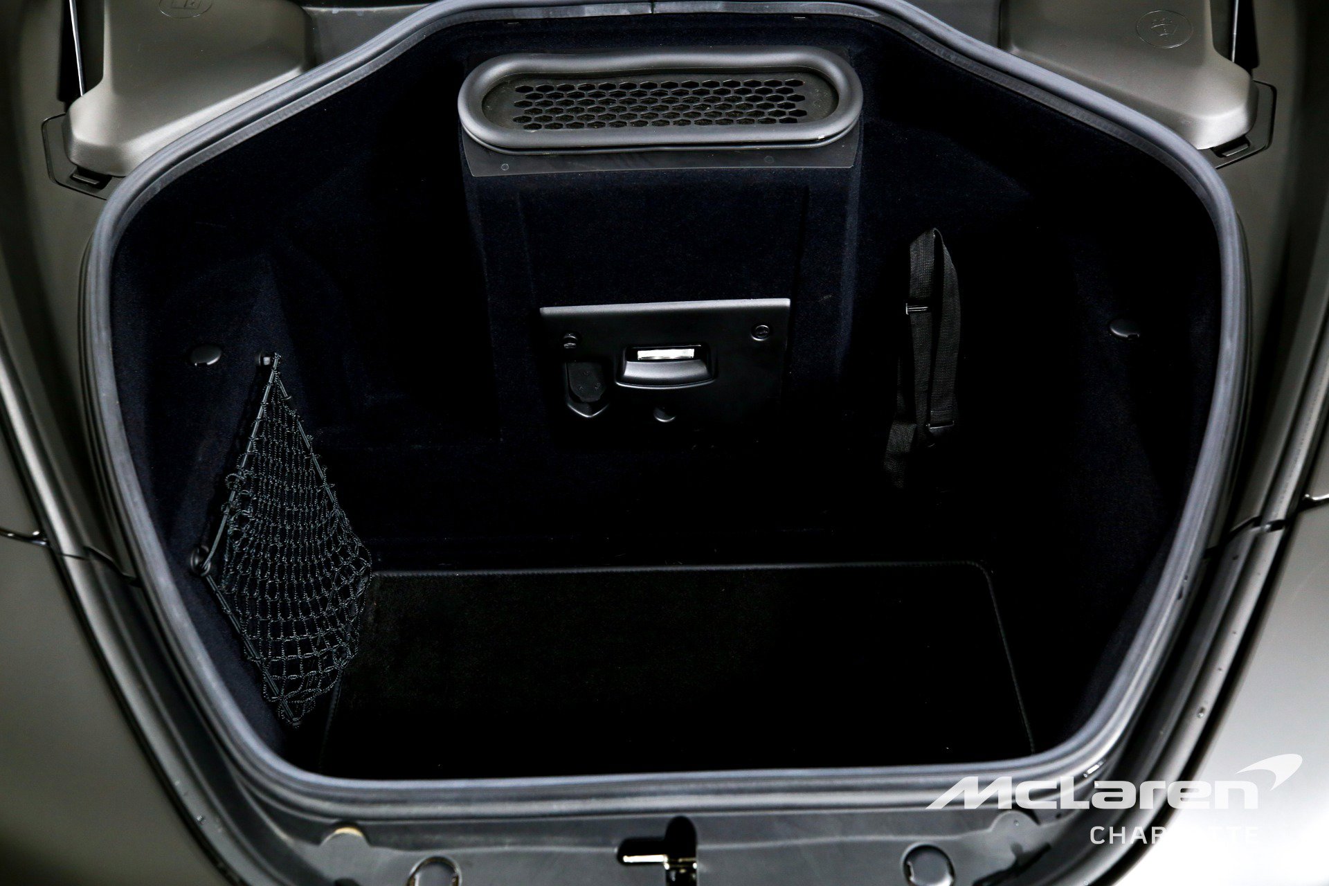 Used 2022 McLaren 720S Spider photo 17