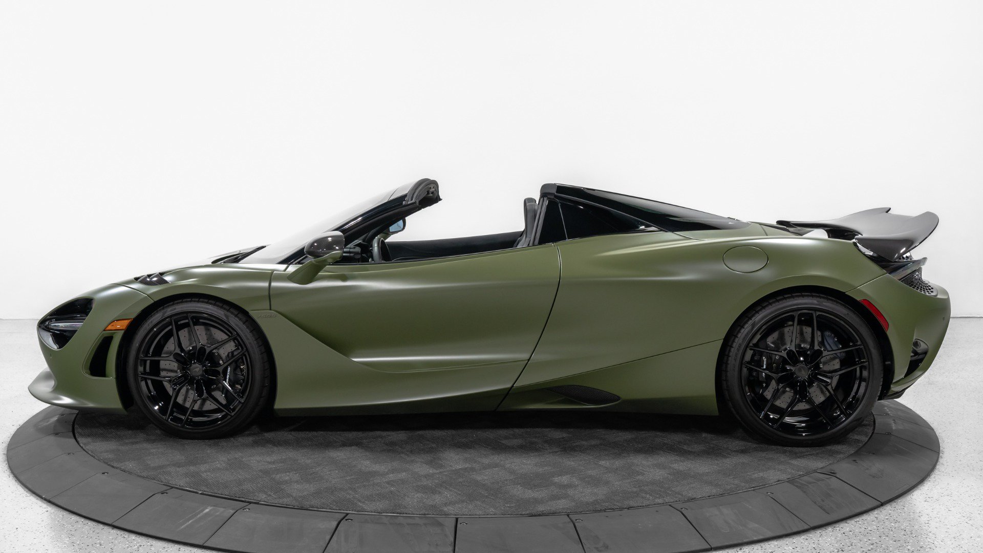 Used 2026 McLaren 750S Spider photo 5