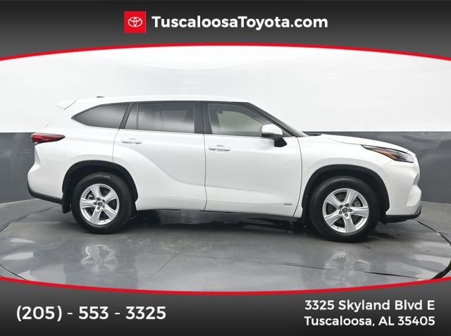 Used 2023 Toyota Highlander LE