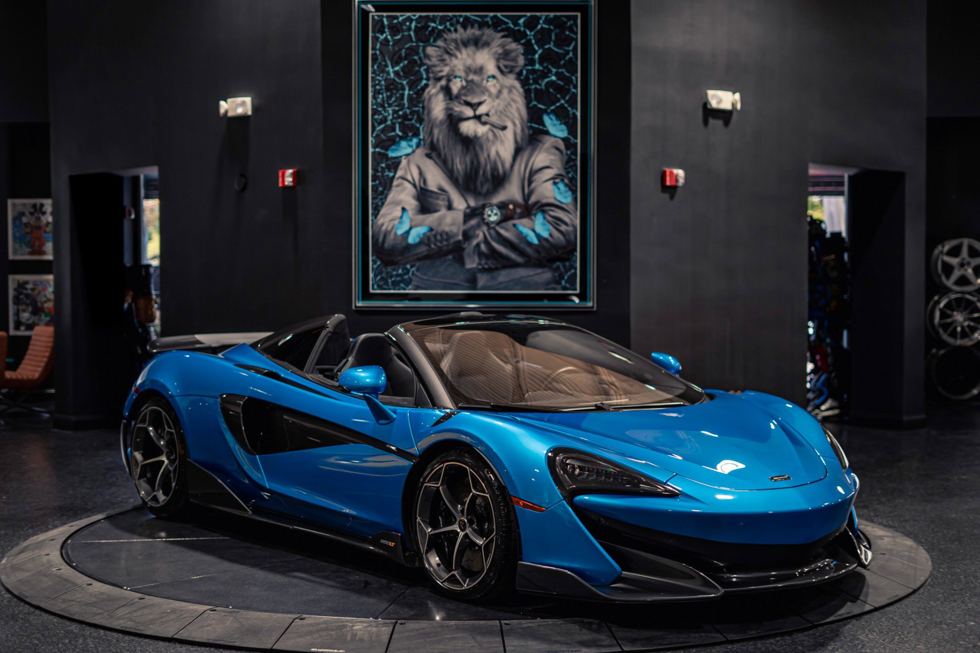 Used 2020 McLaren 600LT Spider photo 6