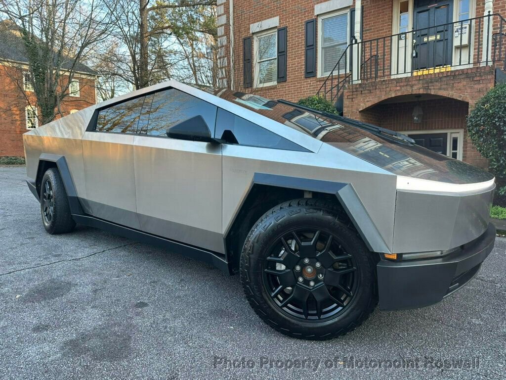 2024 Tesla Cybertruck AWD Crew Cab