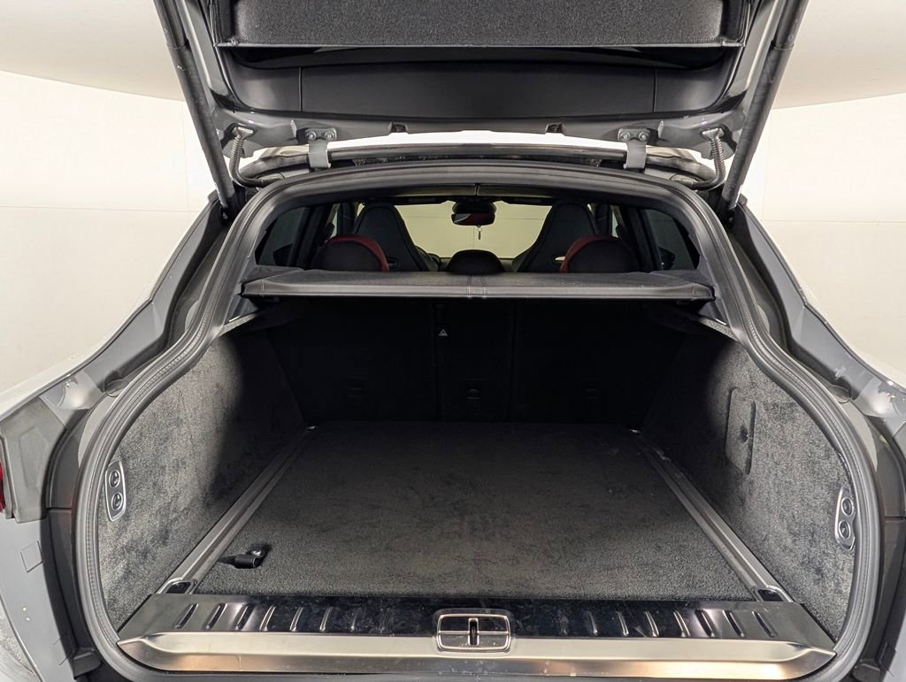 2023 Aston Martin DBX 707