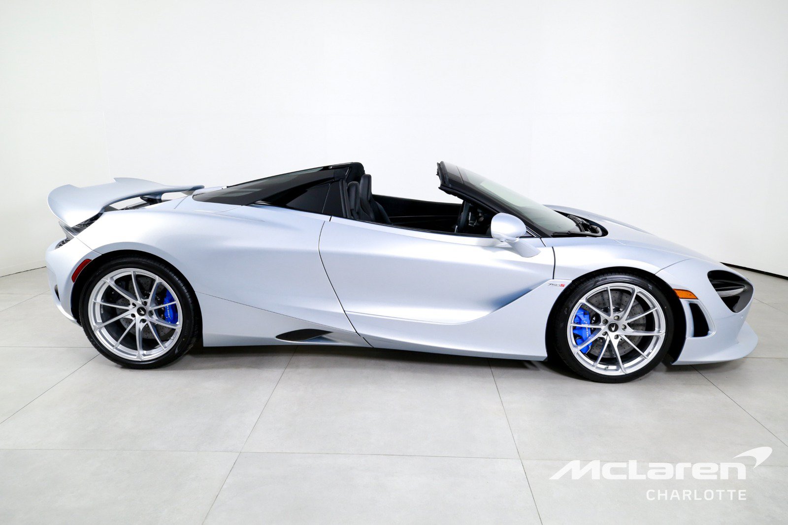 Used 2026 McLaren 750S Spider photo 11