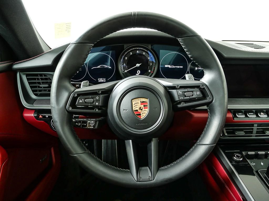 2020 Porsche 911 Carrera