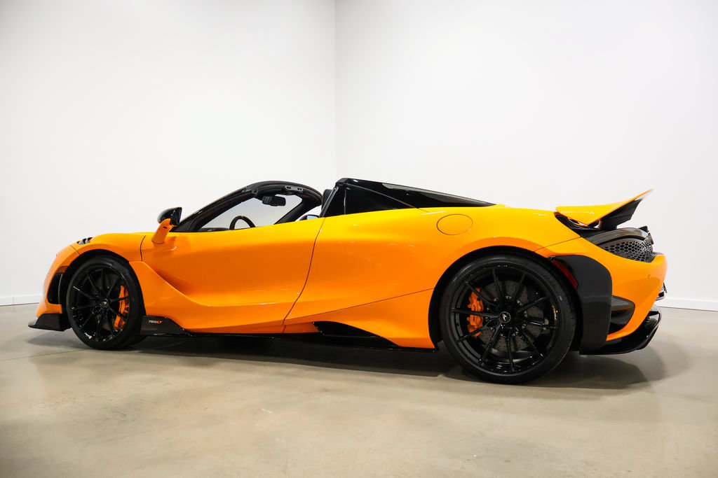 Used 2022 McLaren 765LT photo 24