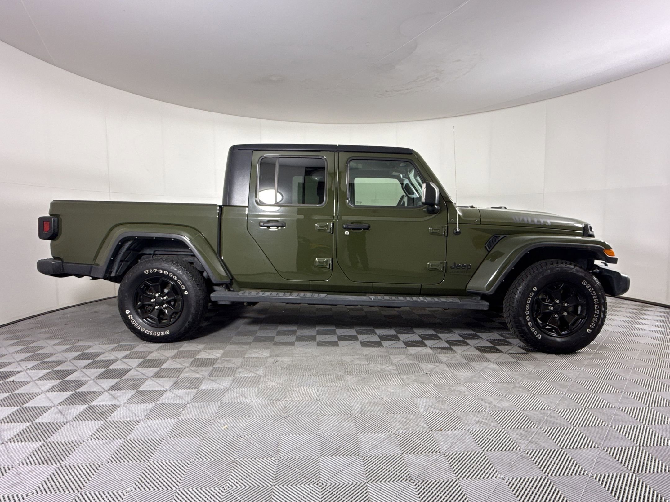 2021 Jeep Gladiator Willys