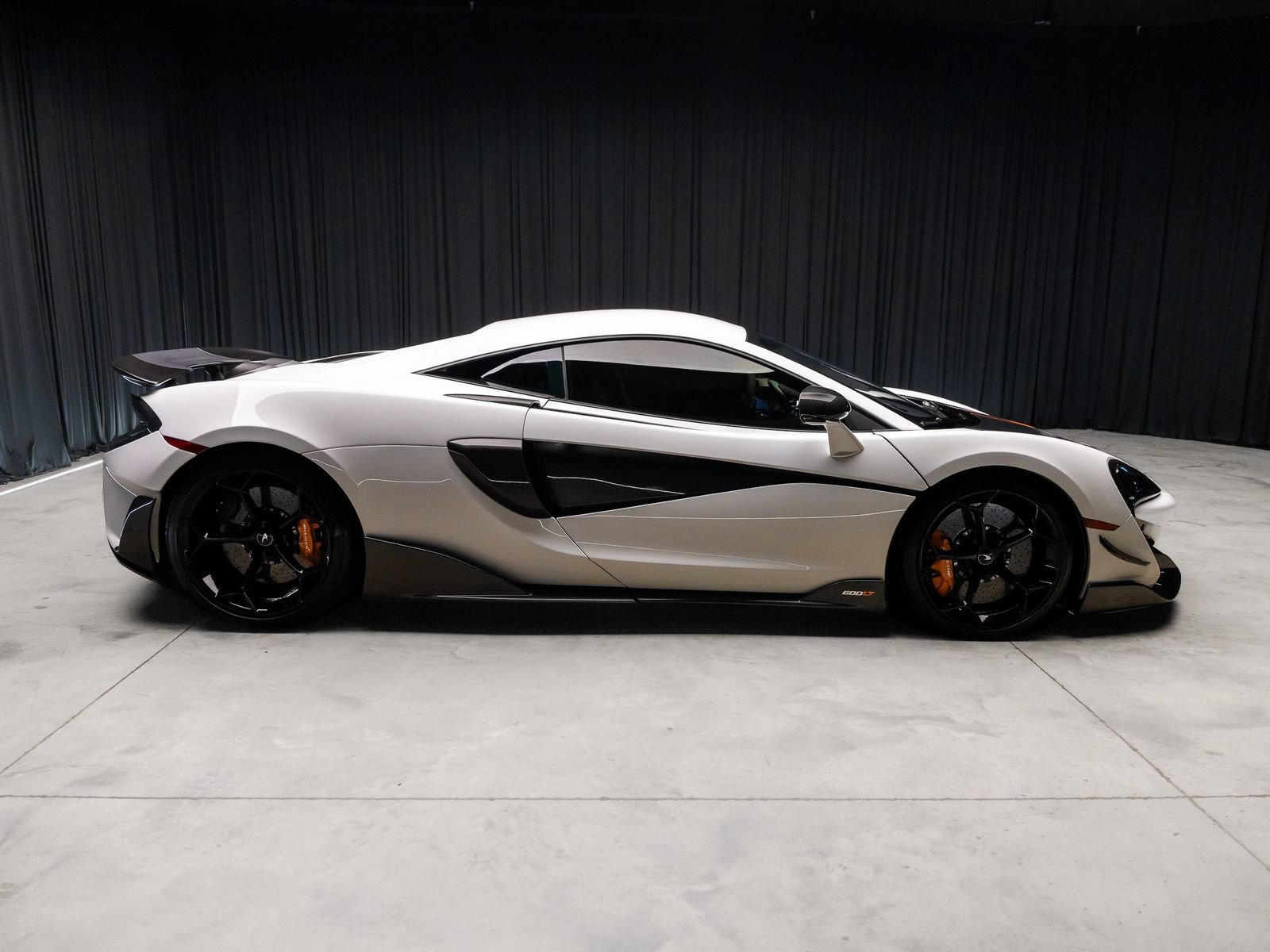 Used 2019 McLaren 600LT photo 18