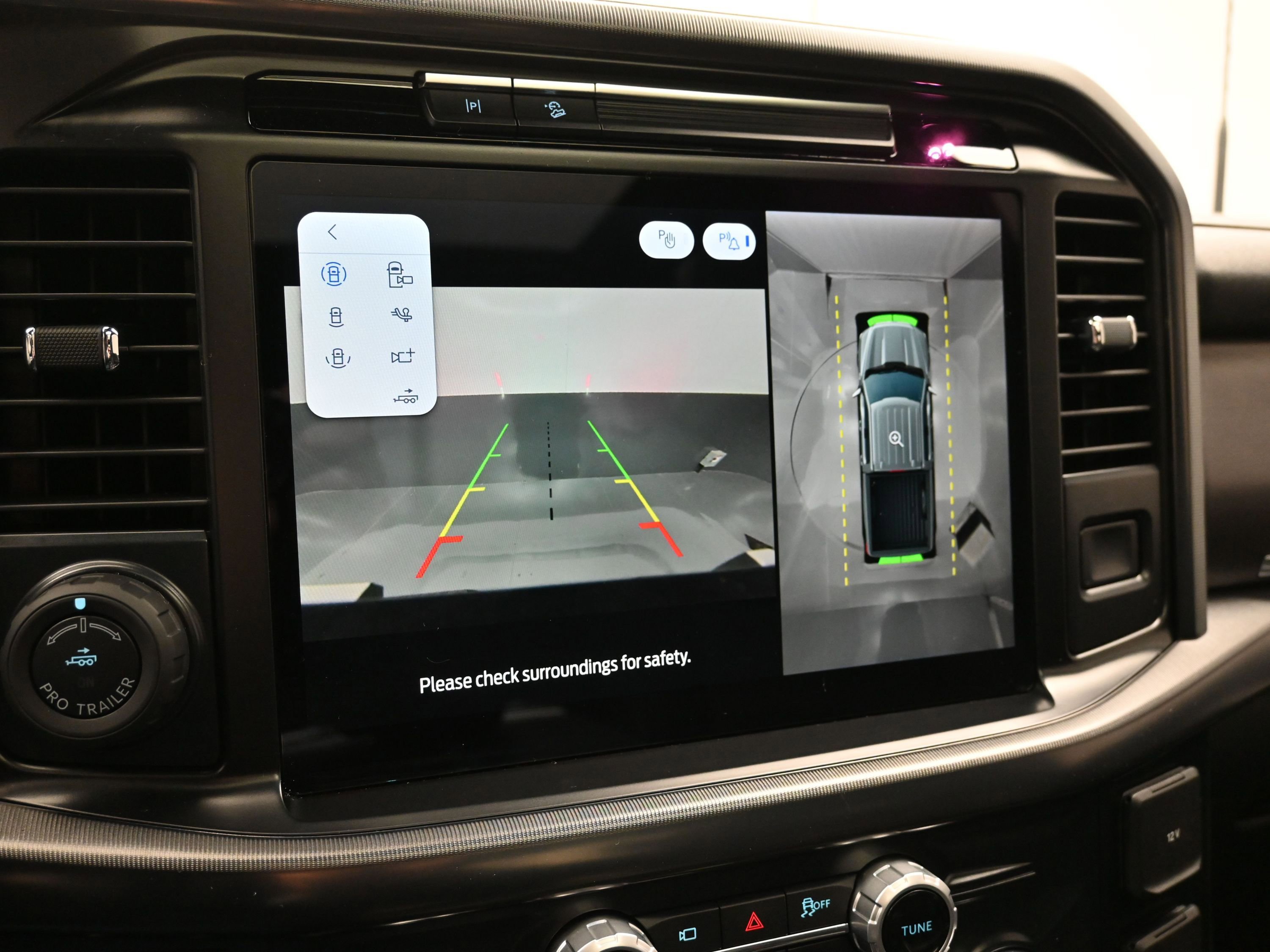 2025 Ford F150 Platinum