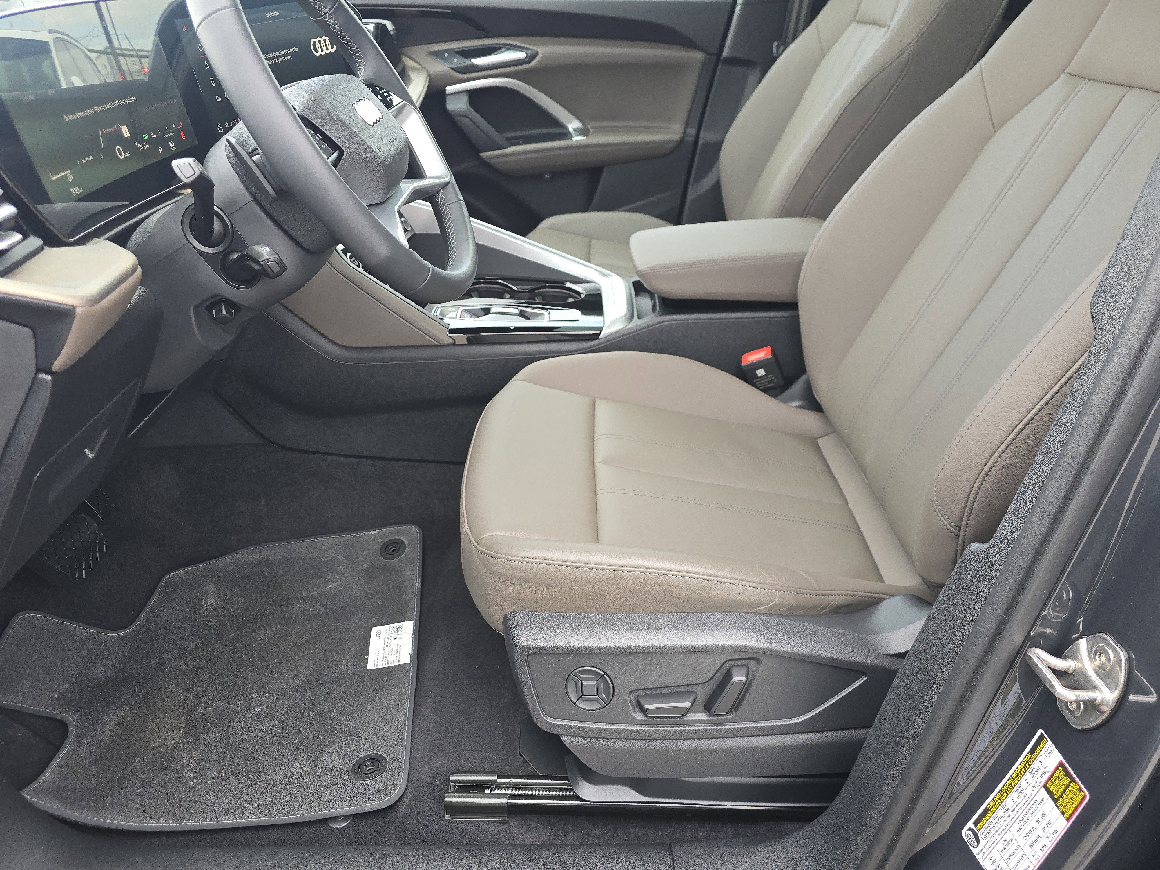 2025 Audi Q5 Premium