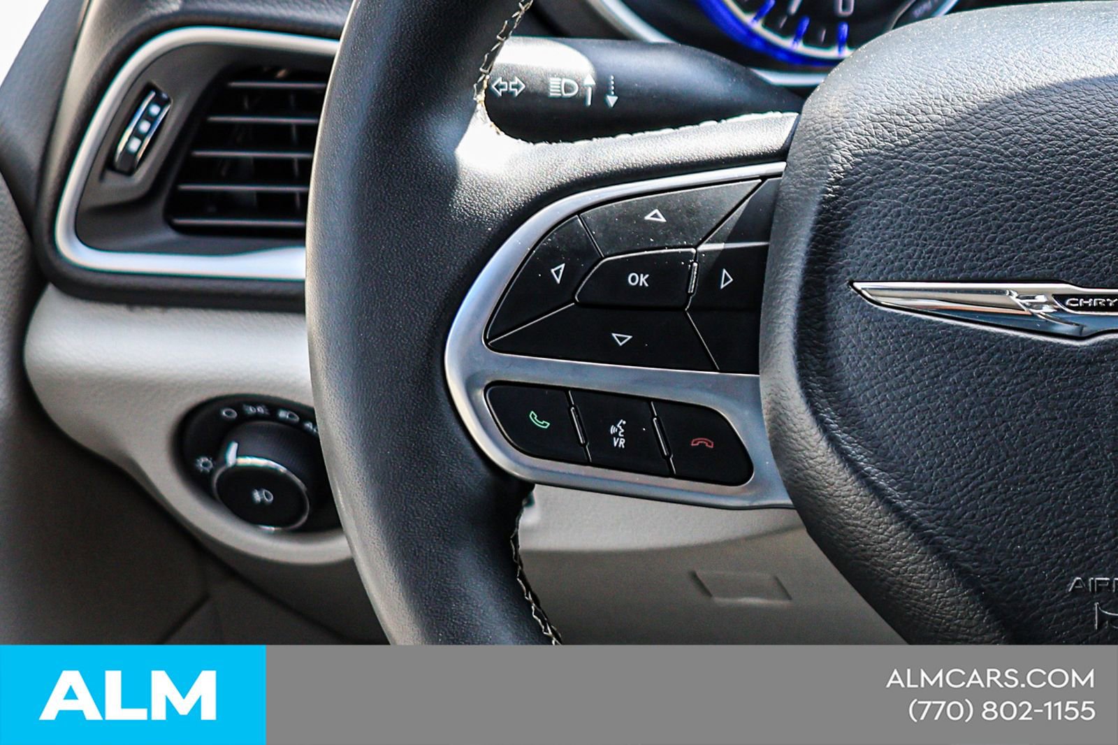 2024 Chrysler Pacifica Touring-L