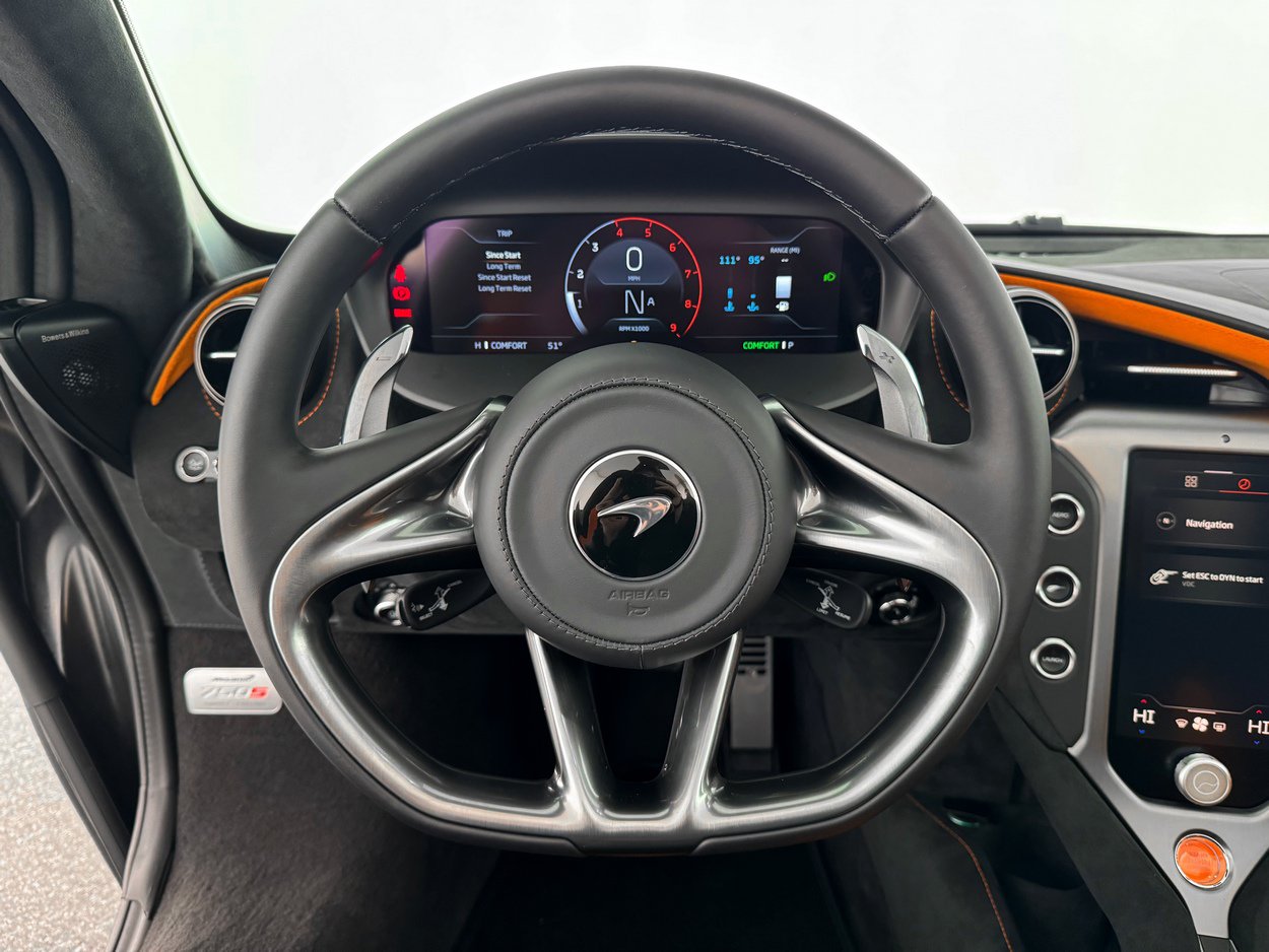 Used 2026 McLaren 750S Spider photo 11