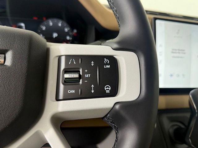 2025 Land Rover Defender 110 S