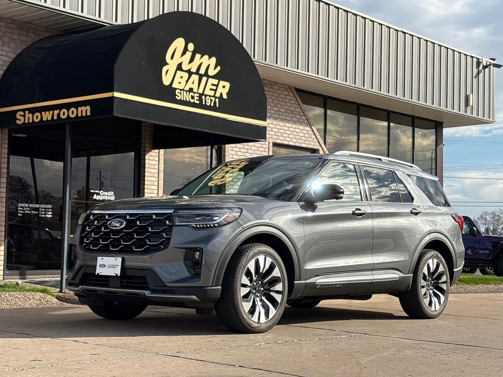 2025 Ford Explorer Platinum