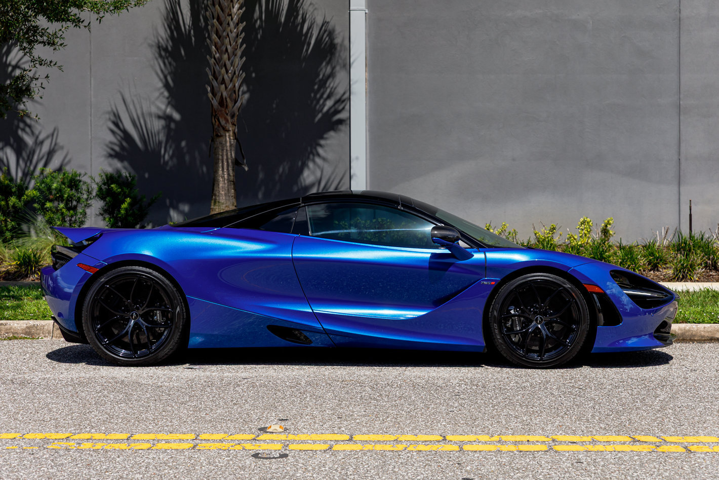 Used 2022 McLaren 720S Luxury photo 9