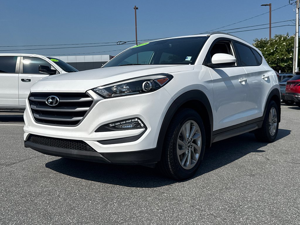 Used 2017 Hyundai Tucson SE w/ SE Popular Package 02
